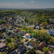dreistöckige Haushälfte in ruhiger Wohnlage