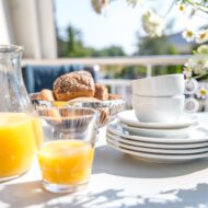 sonnig frühstücken